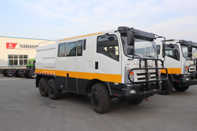 3m3方罐加运油车六驱越野工程车抢险救灾车