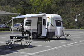 <strong>璞玉浑金 KL拖挂式旅居车</strong>