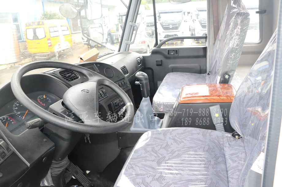 东风145底盘,可改5米上装