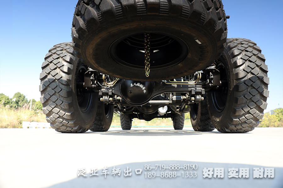 六驱卡车,六驱越野底盘,装甲车底盘,6X6防护型越野底盘,定制款底盘,防护型底盘,卡车底盘改装,载货卡车底盘