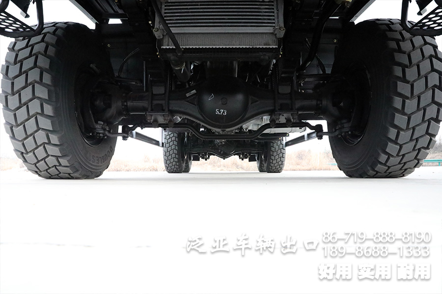 5.5米货箱卡车,新款东风6*6,260马力森林卡车,山地越野卡车,豪华卡车,恶劣路况专用车