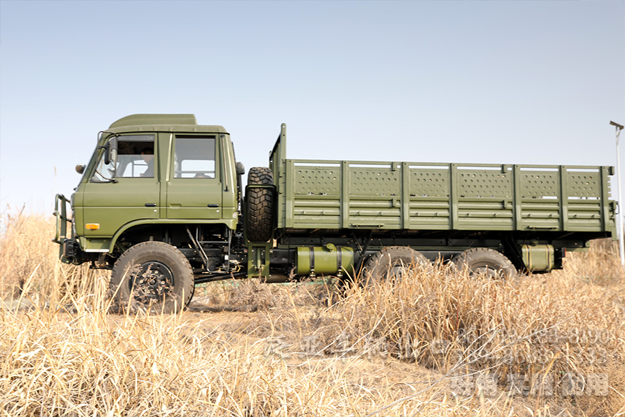 6*6运兵车,EQ2102N,双排越野卡车,东风153双排,六驱卡车配置,东风运兵车