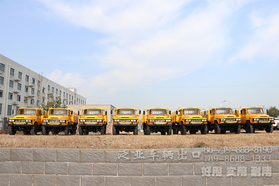 东风EQ2082、越野车、东风EQ240、湖北越野专用车官网,湖北越野专用车有限公司官网,越野卡车定制,东风四驱六驱,东风军车改装,越野运兵车,森林消防车,四驱六驱越野车底盘,越野客车,越野卡车,专用车改装,工厂直销专用车、轻型越野卡车底盘、六驱卡车