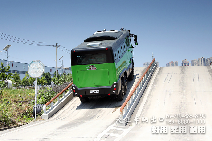 东风6X6客车,东风越野客车,东风全驱公交车,210马力公交车,25座中巴车,东风8米巴士车,全驱客车,东风全驱卡车,东风30座客车