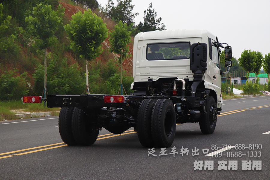 东风4X2底盘,大马力底盘 ,东风越野底盘 ,平头一排半底盘,载货底盘 ,190马力底盘,大功率底盘