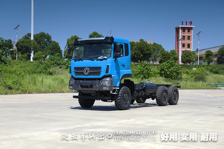 东风6x6越野重型专用车底盘_375马力东风重卡三桥车_越野长途货车底盘改装