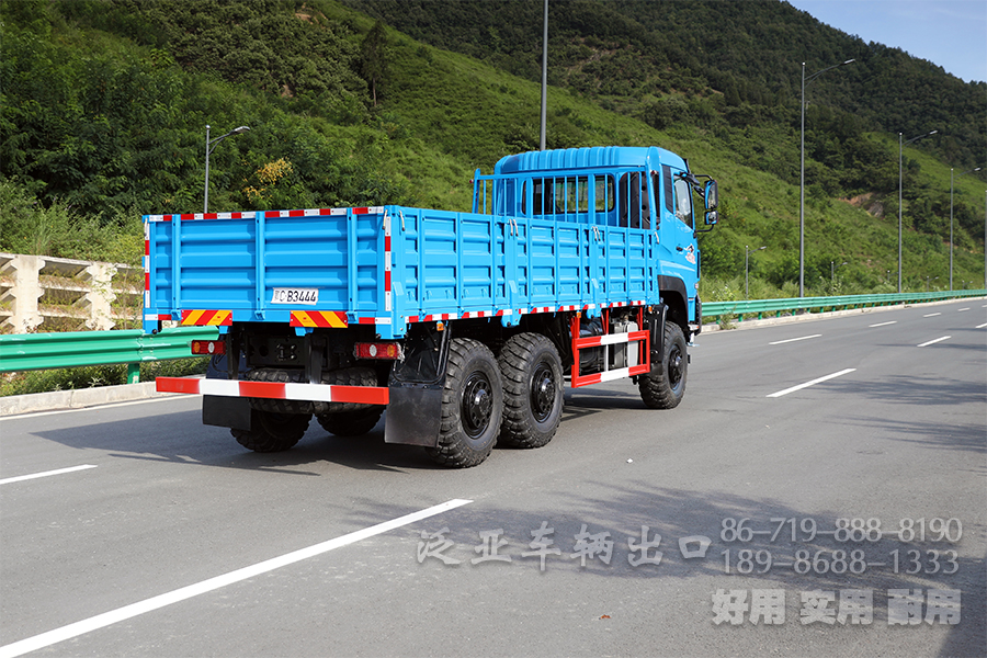 东风六驱，340马力卡车，六驱出口卡车，6*6货运卡车，长途货车，刹车降温水箱，6*6货运卡车