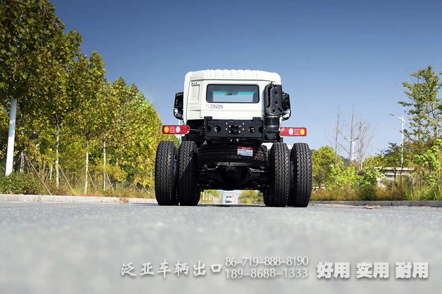 
东风6×6,东风350马力底盘,国五越野专用底盘,六驱潍柴卡车,重型商用车,定制型工地矿山底盘,矿山底盘厂家