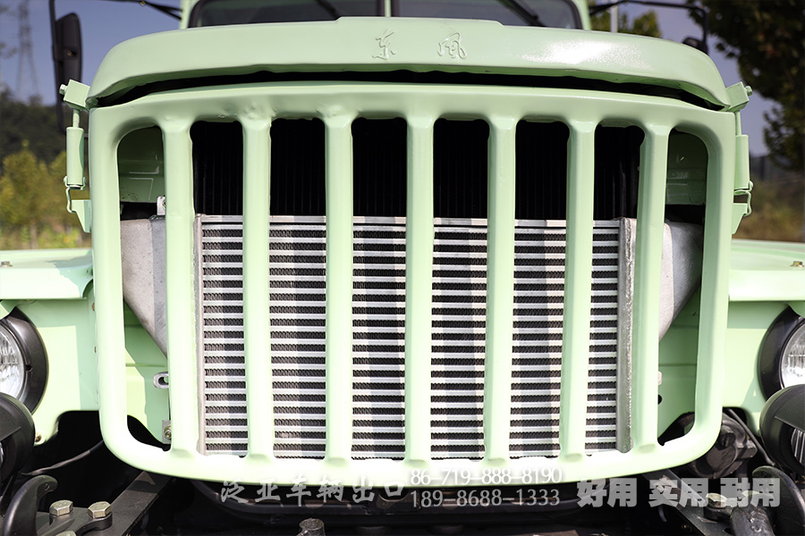 东风EQ2100,东风定制款越野车,长头EQ2100,六驱越野运兵车,6*6尖头载货汽车,六驱载货汽车,运兵卡车,长头卡车,190马力卡车,越野运兵车