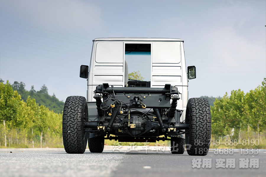 全驱越野底盘,轻型底盘,全驱底盘,长头底盘,底盘改装,短头卡车出口,依维柯4X4,长头房车底盘,全驱轻型房车