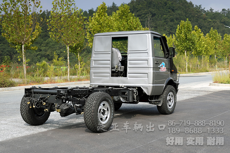 全驱越野底盘,轻型底盘,全驱底盘,长头底盘,底盘改装,短头卡车出口,依维柯4X4,长头房车底盘,全驱轻型房车