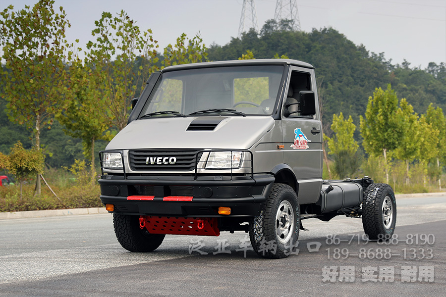 全驱轻型加长款长头房车底盘_依维柯4X4越野改装_多功能四驱短头卡车出口