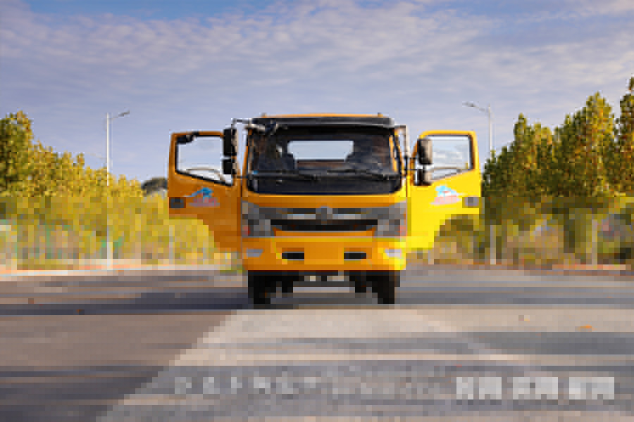 东风4*2底盘,4*2平头轻卡,平头越野底盘,越野底盘定制,举升运输车底盘,轻型卡车底盘,东风轻卡,轻型微卡,微卡底盘改装