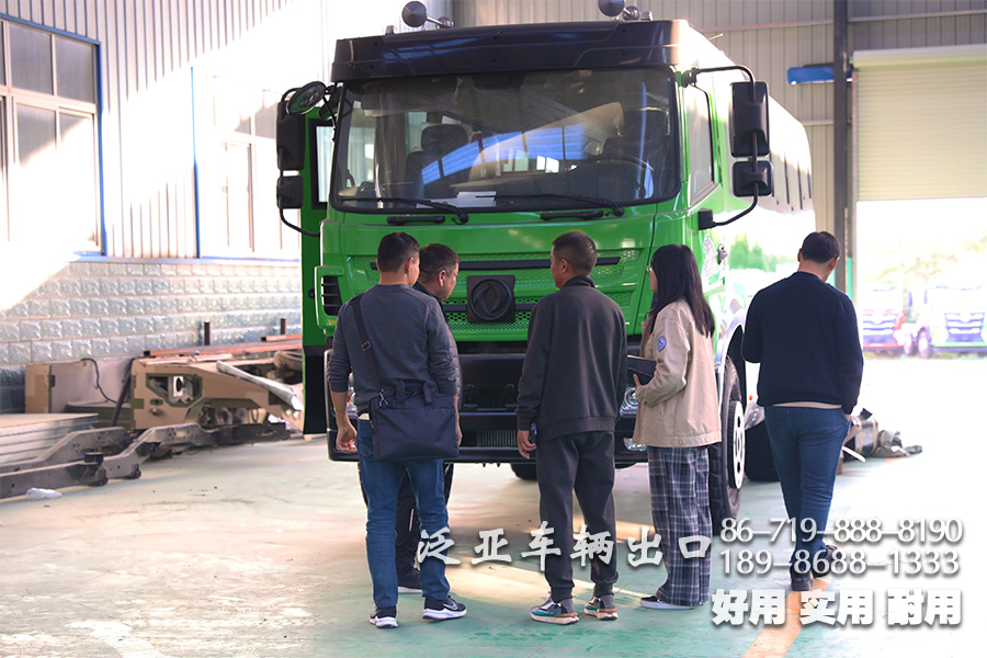 东风六驱客车、外访、东风四驱、东风六驱、湖北越野专用车公司