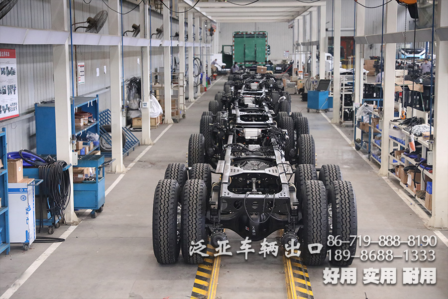 东风六驱、越野专用车、越野加油车、六驱加油车、六驱越野车、东风专用车