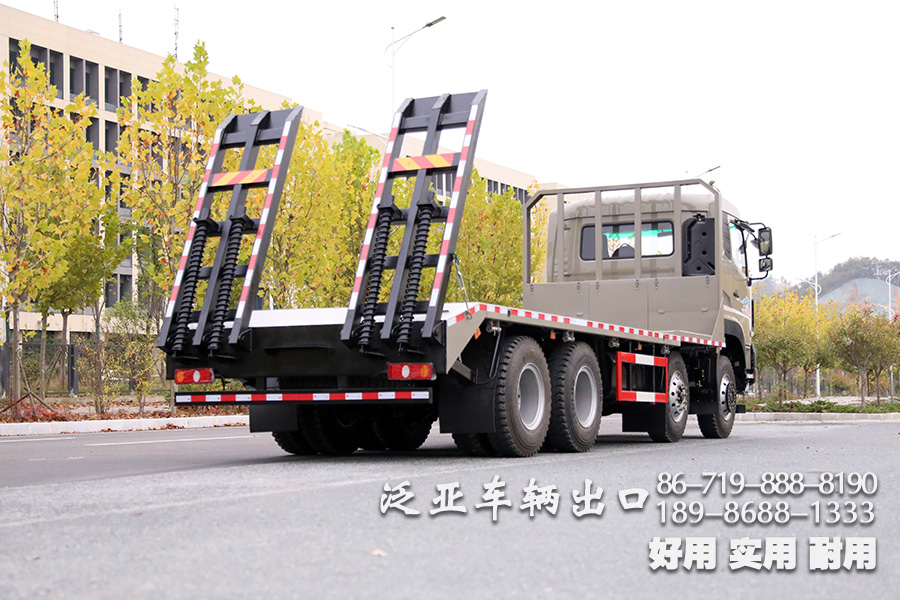 东风8X4,8X4平板,平板底盘,东风10米平板,东风10米底盘,30吨专用车底盘,30吨底盘,专用车底盘改装