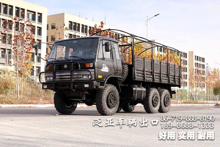 东风带篷杆六驱EQ2102N越野车型、东风黑色6x6越野专用车、东风153驾驶室越野卡车底盘