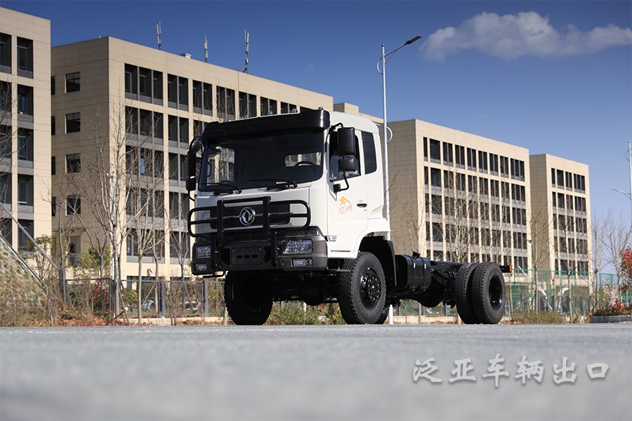 <strong>好用实用耐用一体的越野车底盘</strong>