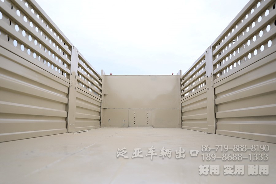 全驱自卸车，三桥自卸车，东风自卸车，东风六驱，后八轮自卸车，东风6×6，东风越野卡车，六驱自卸车，东风后八轮，后八轮卡车，全驱后八轮