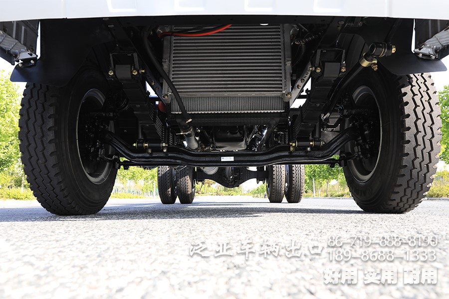 东风4x2，吸污车8档专用车底盘，多功能特种车底盘，底盘改装厂家