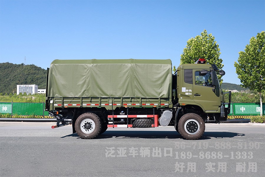 东风四驱，4x4全驱，运兵车